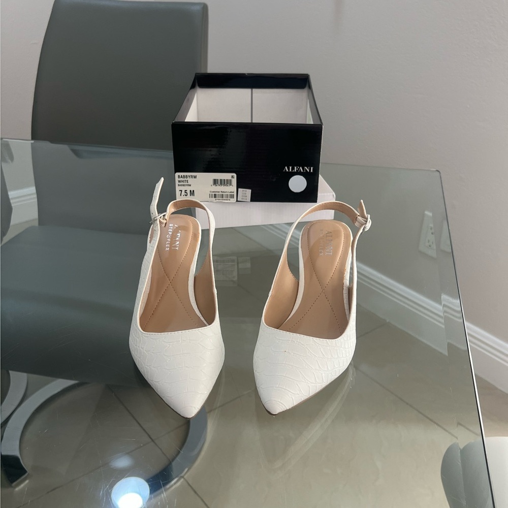 NEW Alfani Women's Step N' Flex white Sling Back Buckle Pointed Pumps Size 7.5M - Picture 2 of 9